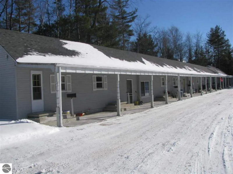Carriage Inn (Whites Motor Court) - From Real Estate Listing (newer photo)